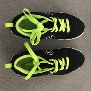 Zumba Street bold low top dance shoes