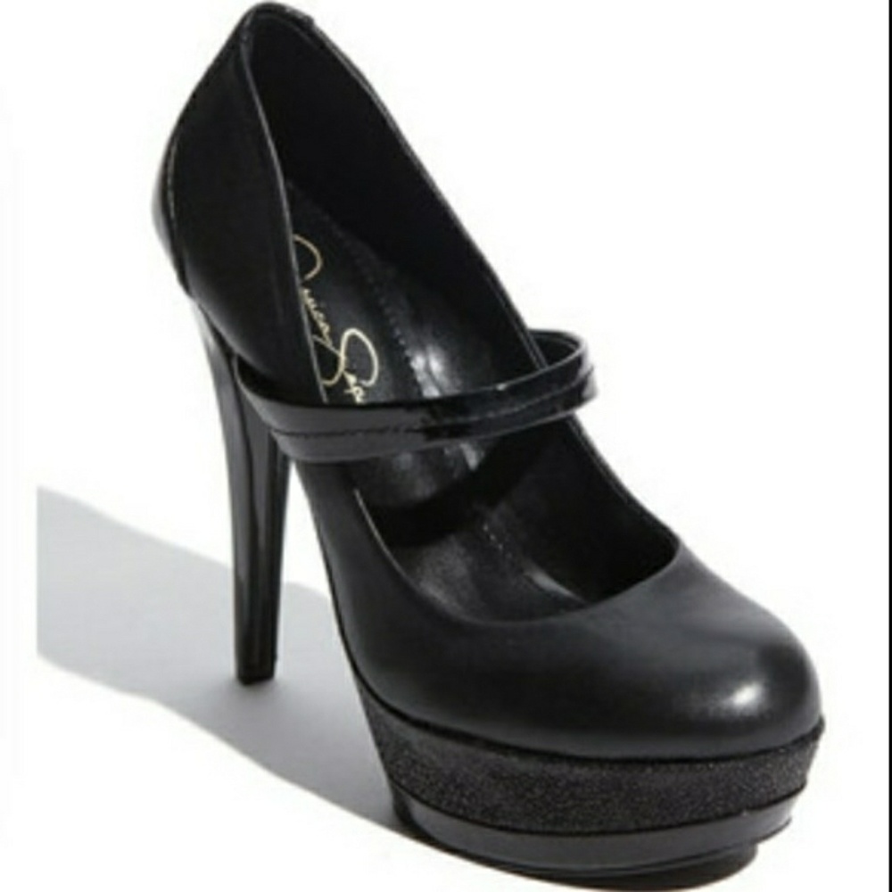 Jessica Simpson Cheetah pumps in black