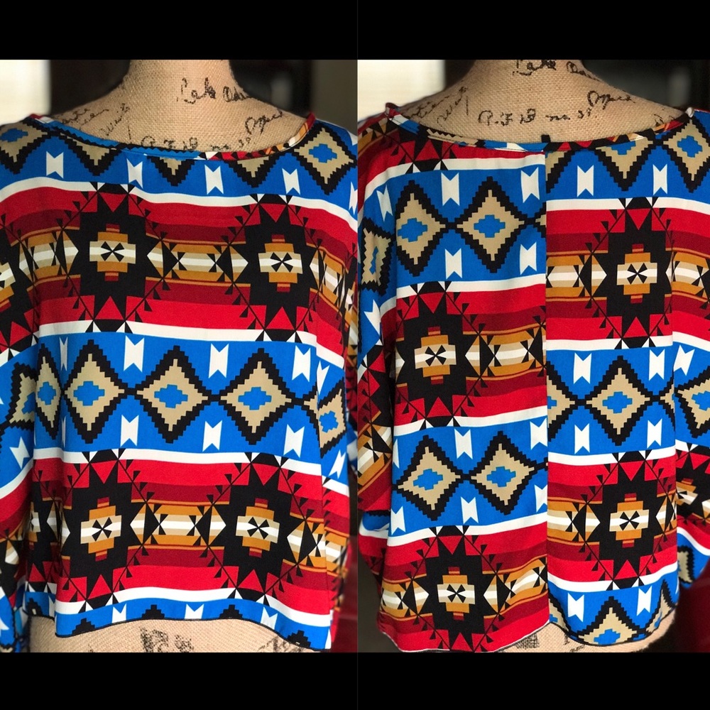 💙Colorful❤️Chic🖤Aztec Patterned Crop Top✨.
