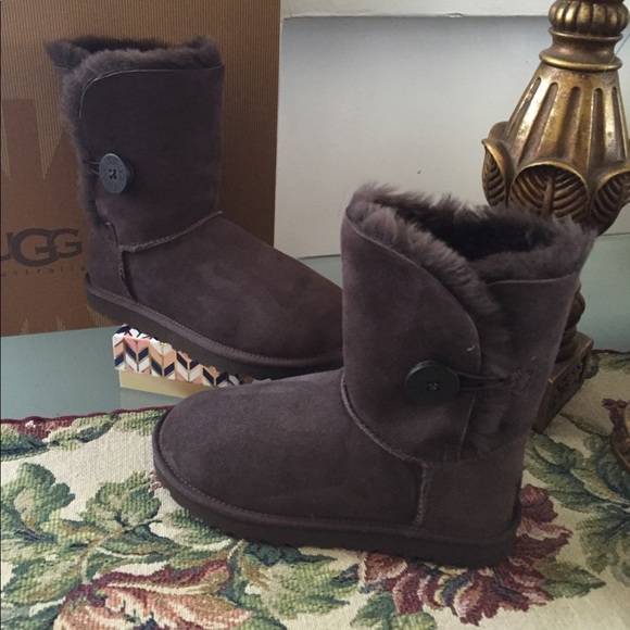NEW UGG BAILEY BUTTON - Picture 2 of 5