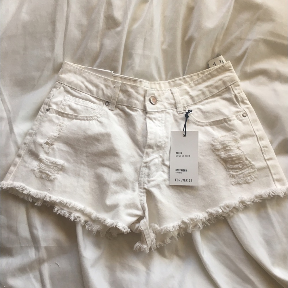 White boyfriend shorts