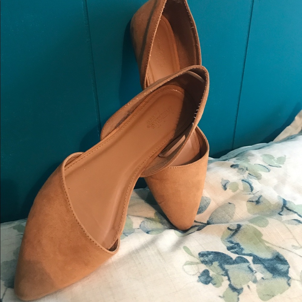 *worn once* Cognac flats