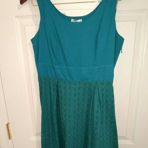 Short sleeveless dress