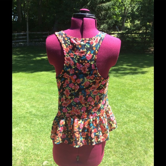 Floral tank top crop - Picture 2 of 3