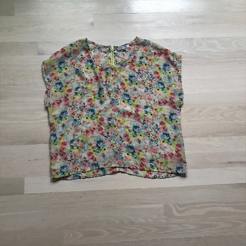 Floral top