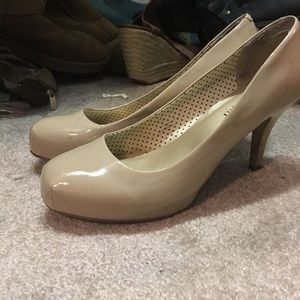 Madden girl nude pumps