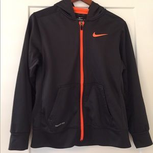 Boys Nike Therma-Fit hoodie