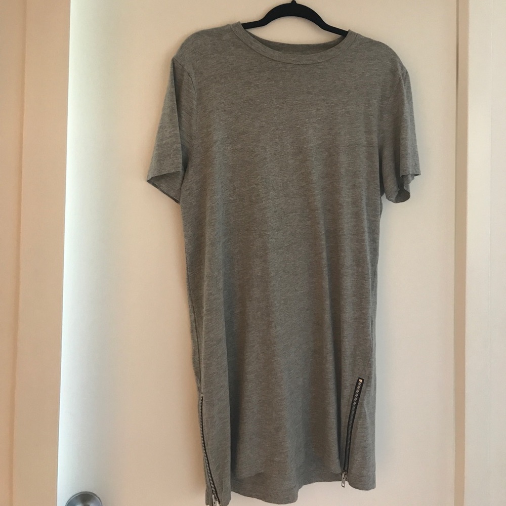 Shorsleeved H&M zip dress