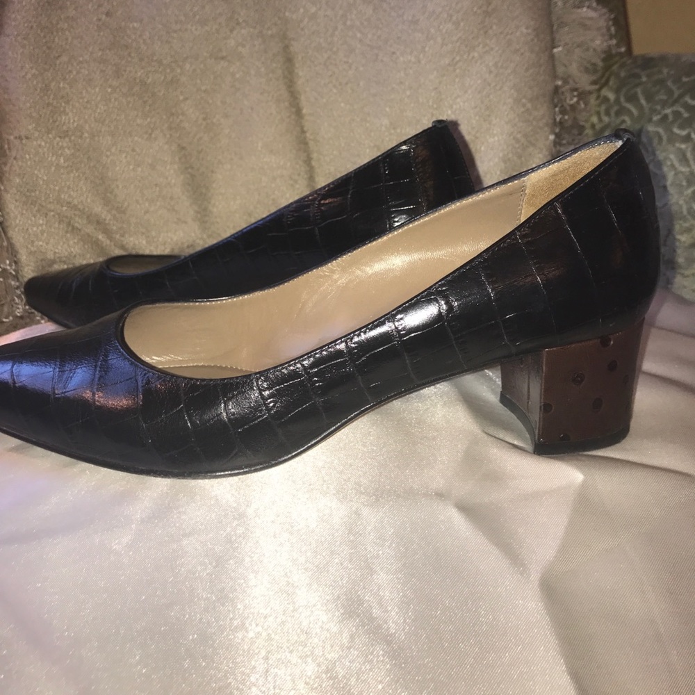 Classy, high end, Rare find heels!!! - Picture 5 of 7