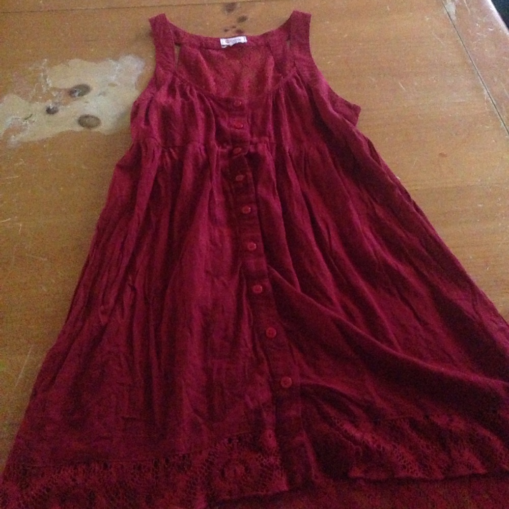 Tank top red buttoned dress with crochet details