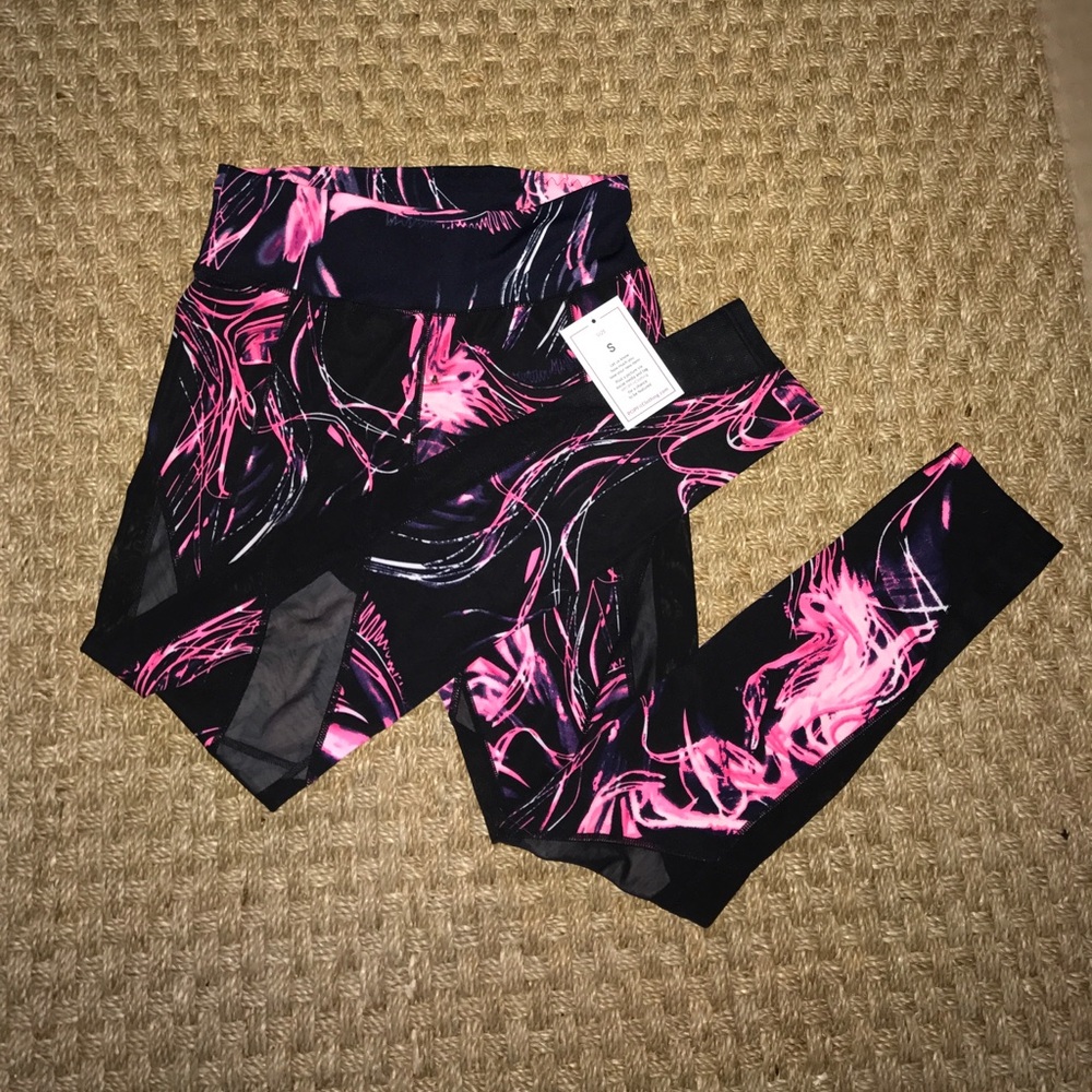 PopFit NWT leggings!
