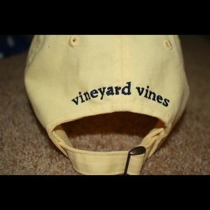 Light yellow Vineyard Vines hat