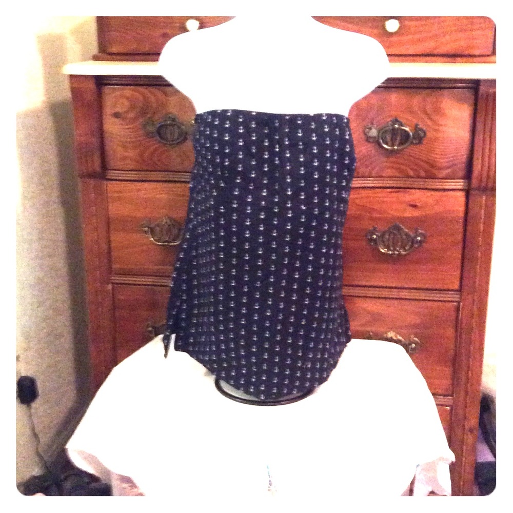 Top w/ anchor design