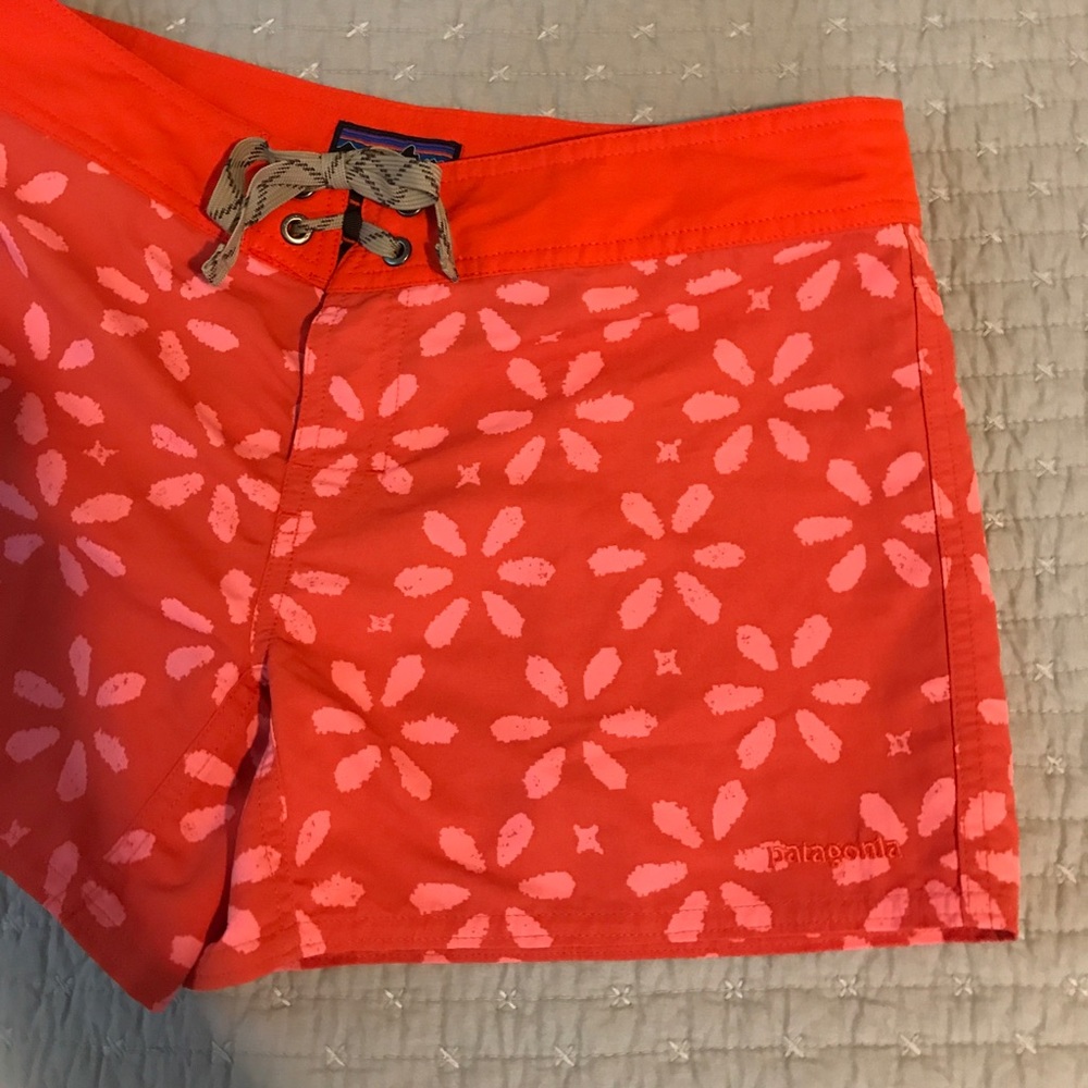Patagonia board shorts women's 6 EC!