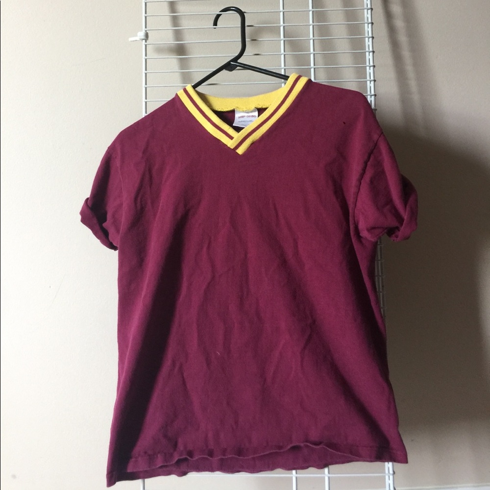 Hip chic active tee with yellow collar