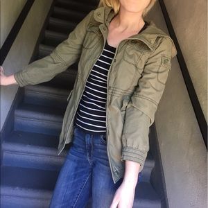 Soft GAP olive army green utility jacket sz small