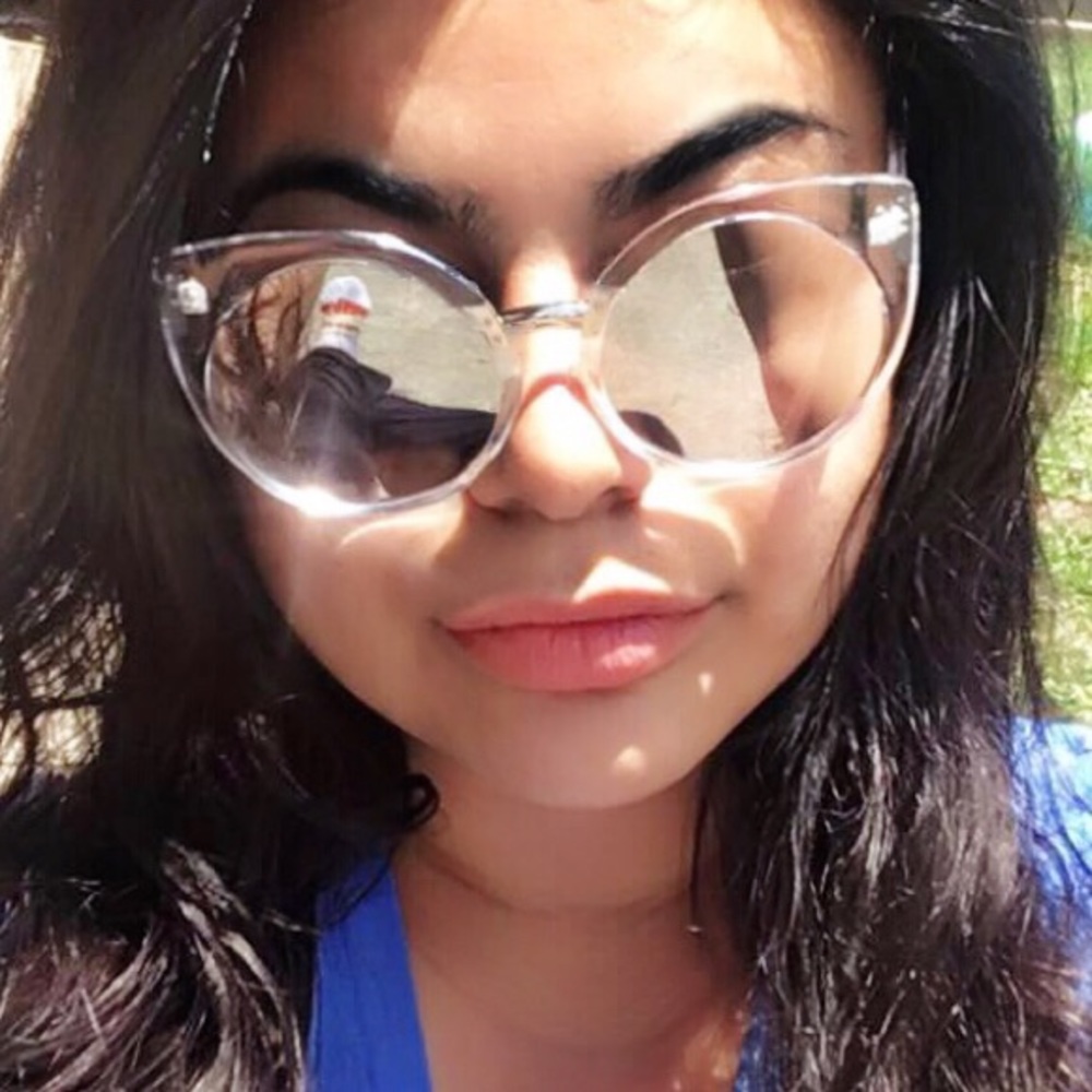 "Fresca" Iconic Baby Doll Cat Eye Sunnies - Picture 4 of 4
