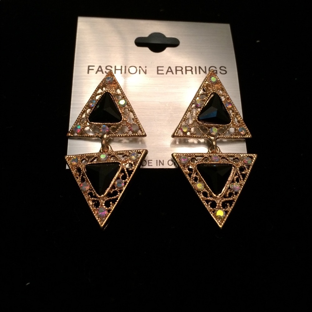 NWT gold tone earrings