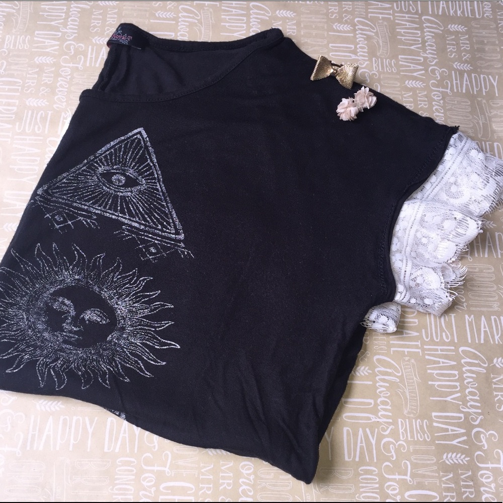 Miss Royal T 'LOVE' Crop Top