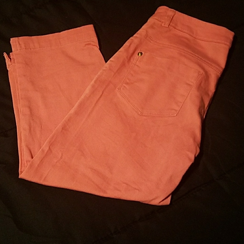 H&M NWOT pink capri denim pants