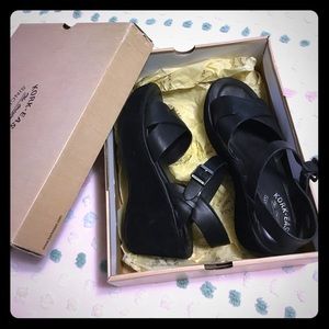 Kork-ease Ava Black size 8 gorgeous suede
