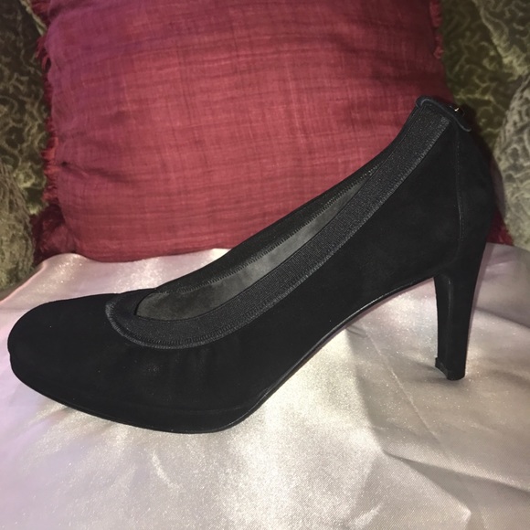My favorite black pumps ever! - Picture 3 of 7