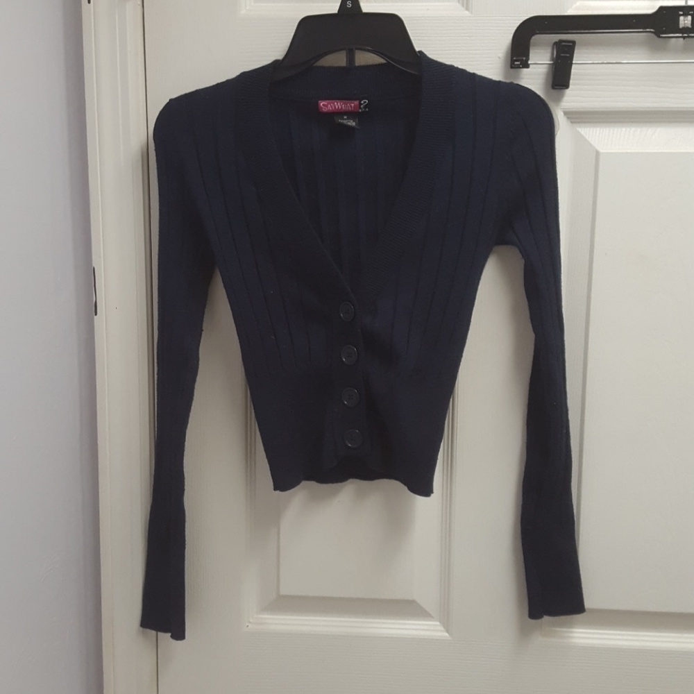 Long sleeve sweater crop top