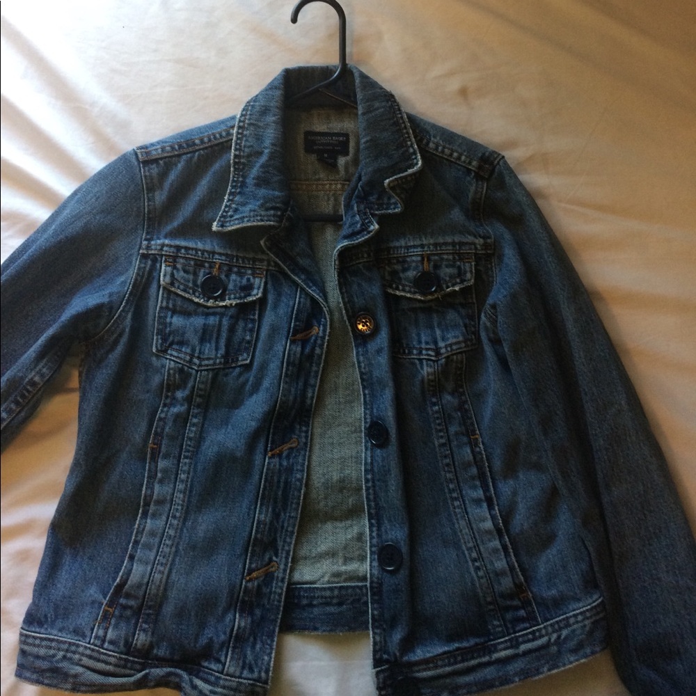 Vintage Looking Jean Jacket w Pockets
