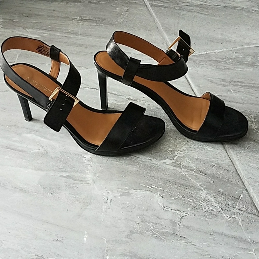 Nine West Black Leather Sandals