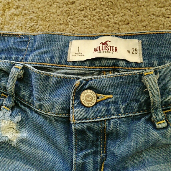 Shorts - Picture 2 of 3