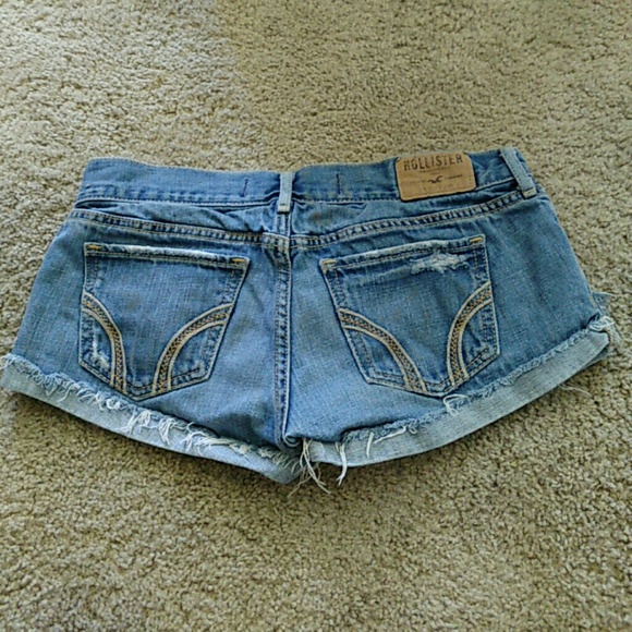 Shorts - Picture 3 of 3