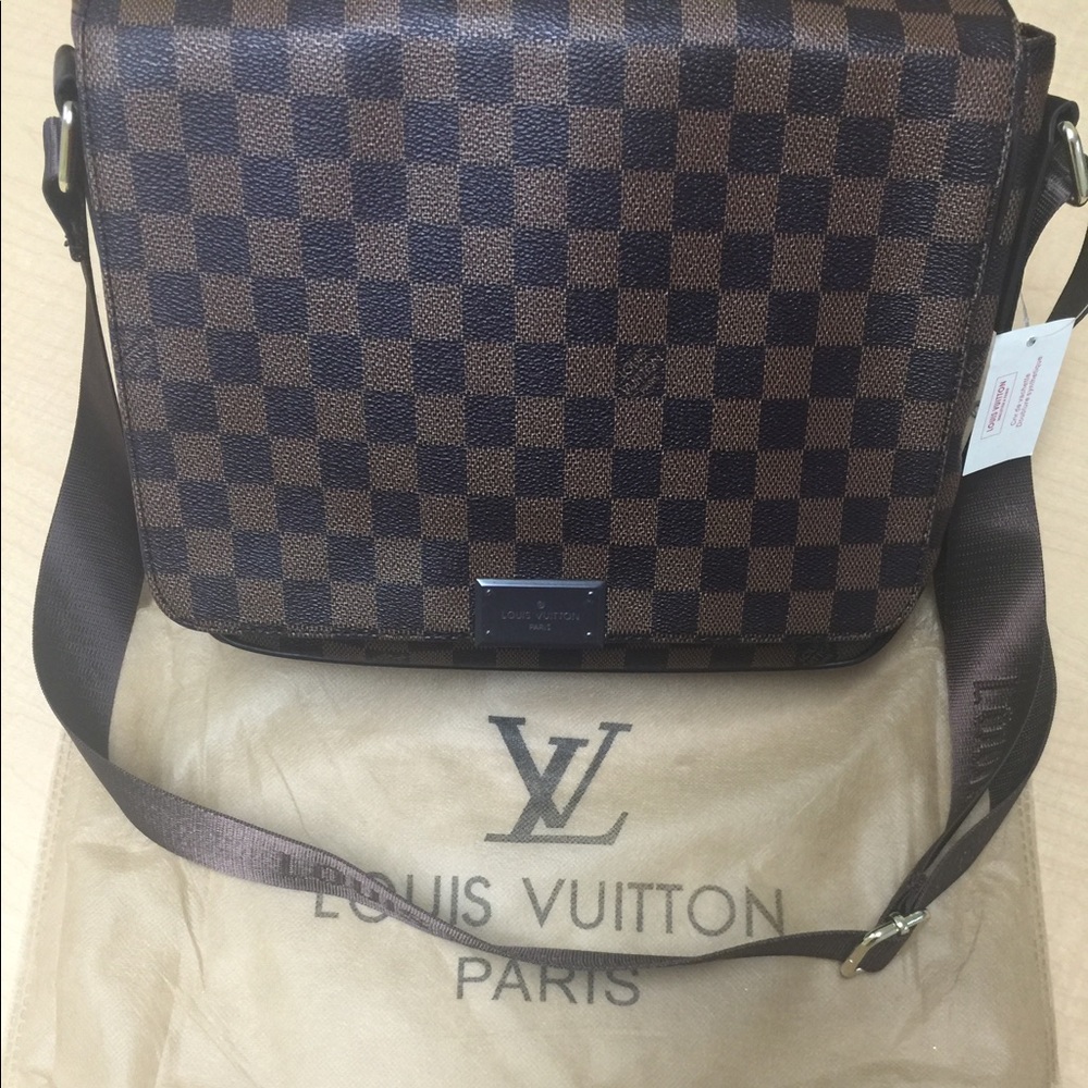 Louis Vuitton unisex messenger bag