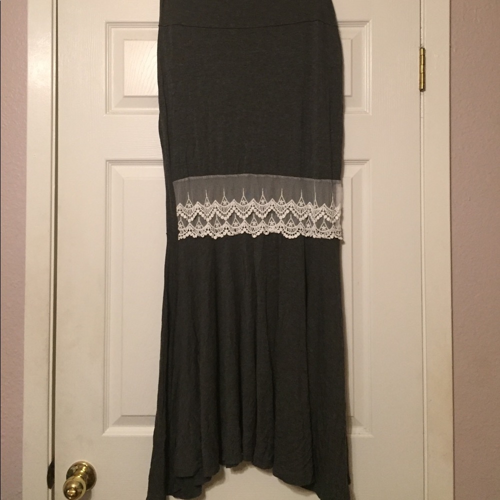 Gray maxi skirt with lace detail