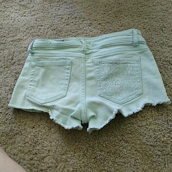 Shorts - Picture 3 of 3