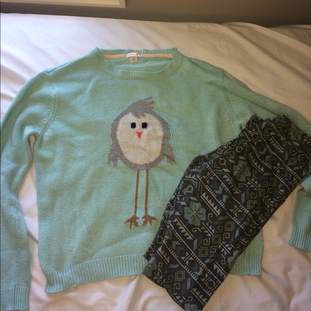 Chicken Sweater & Tribal Legging Outfit