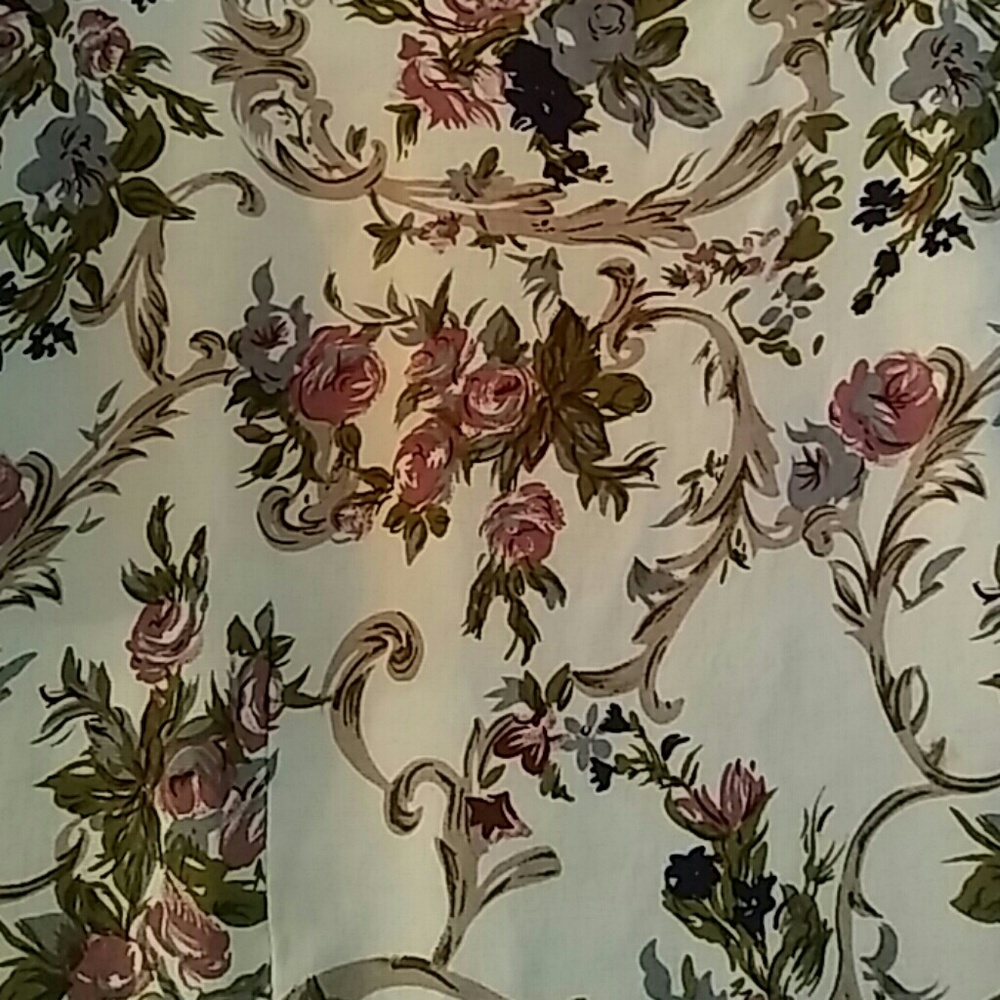 Pink Roses Dress - Picture 2 of 7