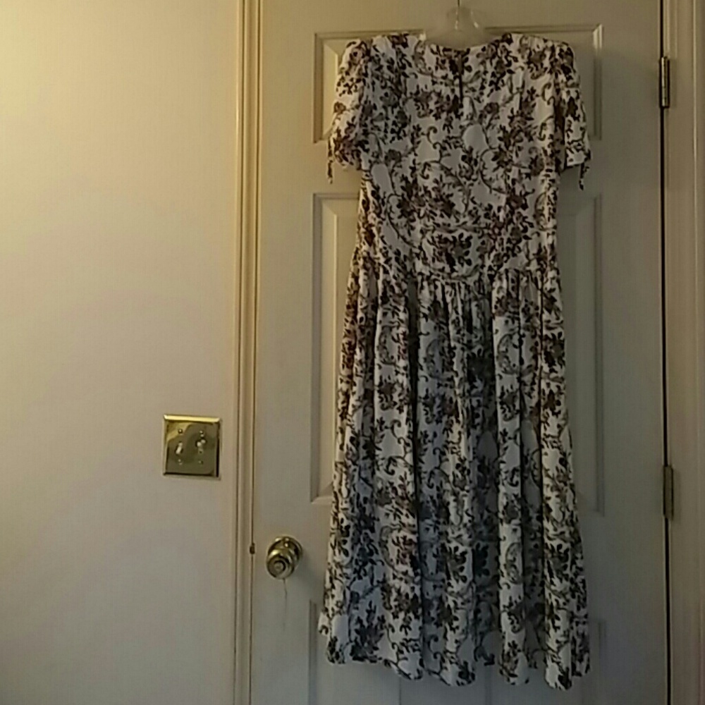 Pink Roses Dress - Picture 4 of 7