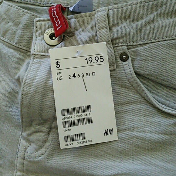 Shorts - Picture 2 of 3