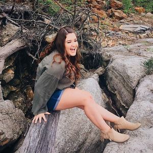 Meet your Posher, Savannah