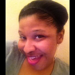 Meet your Posher, Estelle