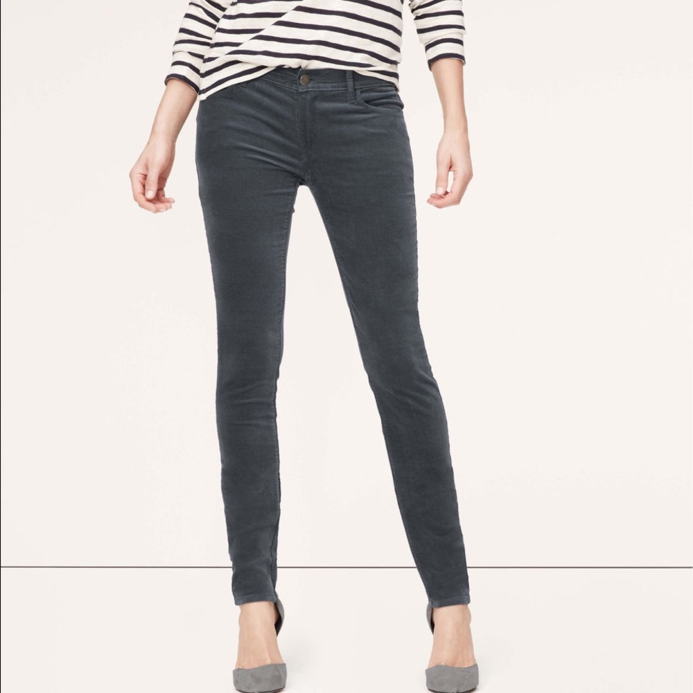 SALE🔥 ANN TAYLOR LOFT ANKLE ZIPPER JEANS!!