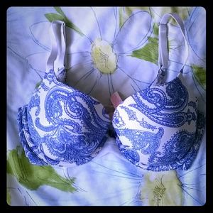 FREE w/ Purchase! VS Demi Bra