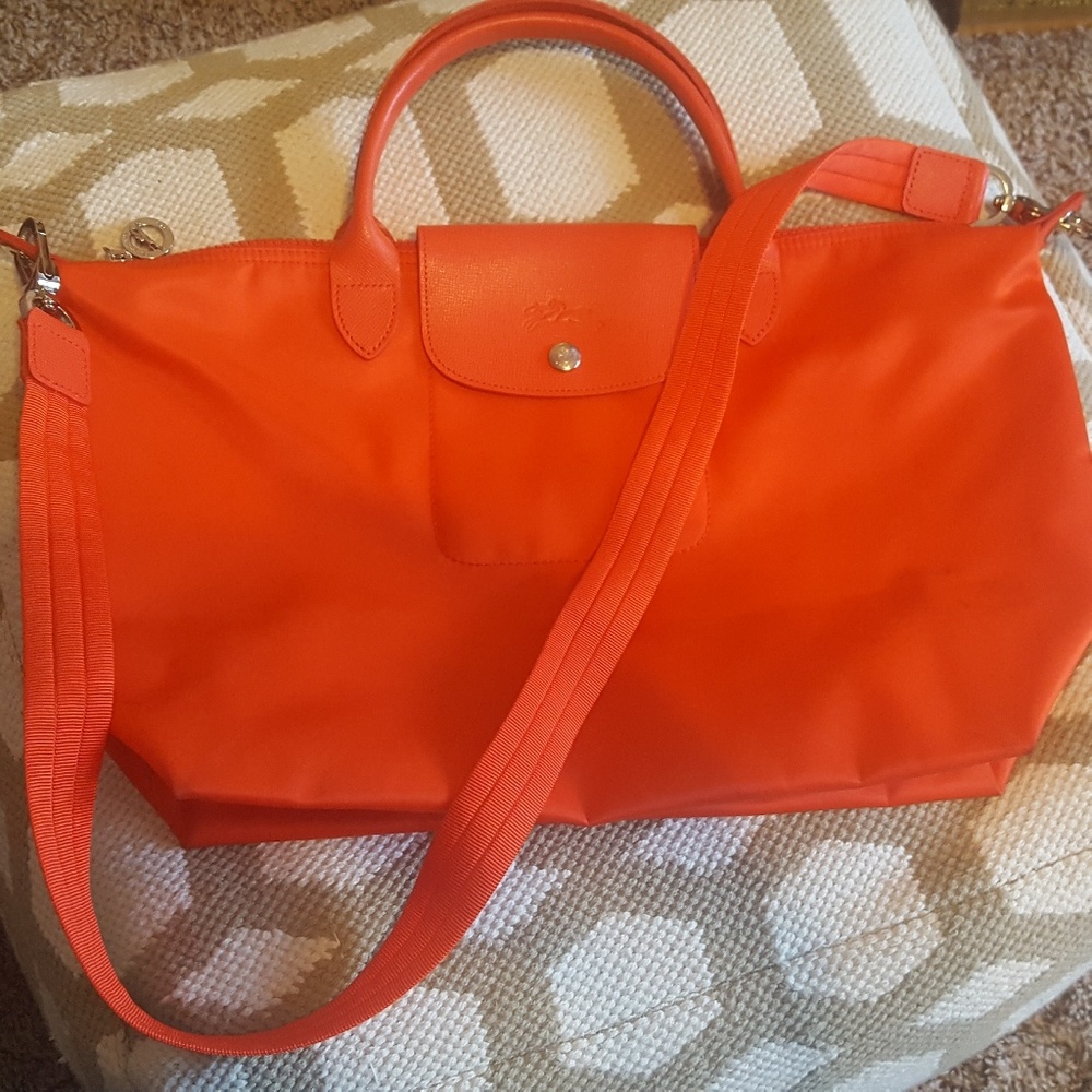Longchamp purse w/detachable strap