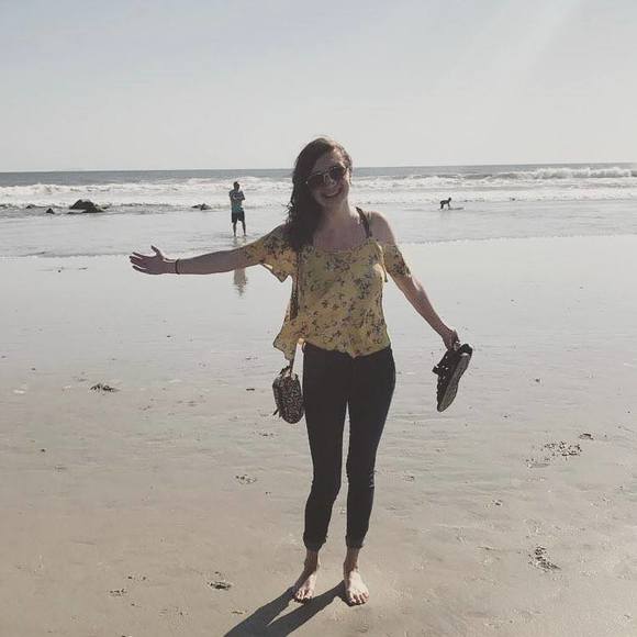 Meet your Posher, Ali - Picture 1 of 1