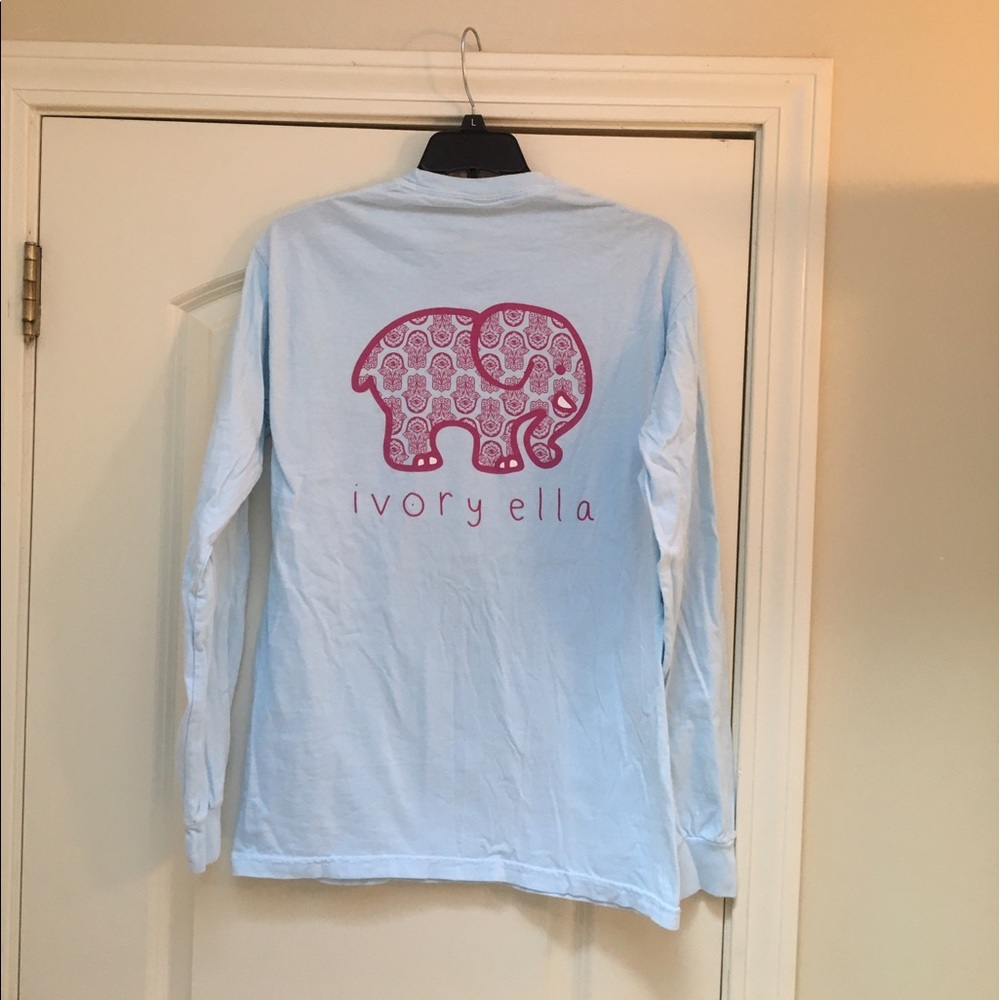 Cleaning out closet (2 LONG SLEEVE SHIRTS)