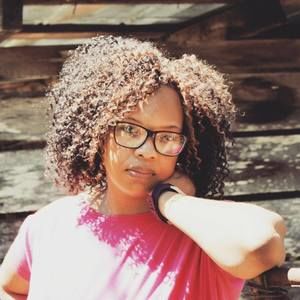 Meet your Posher, Lacy