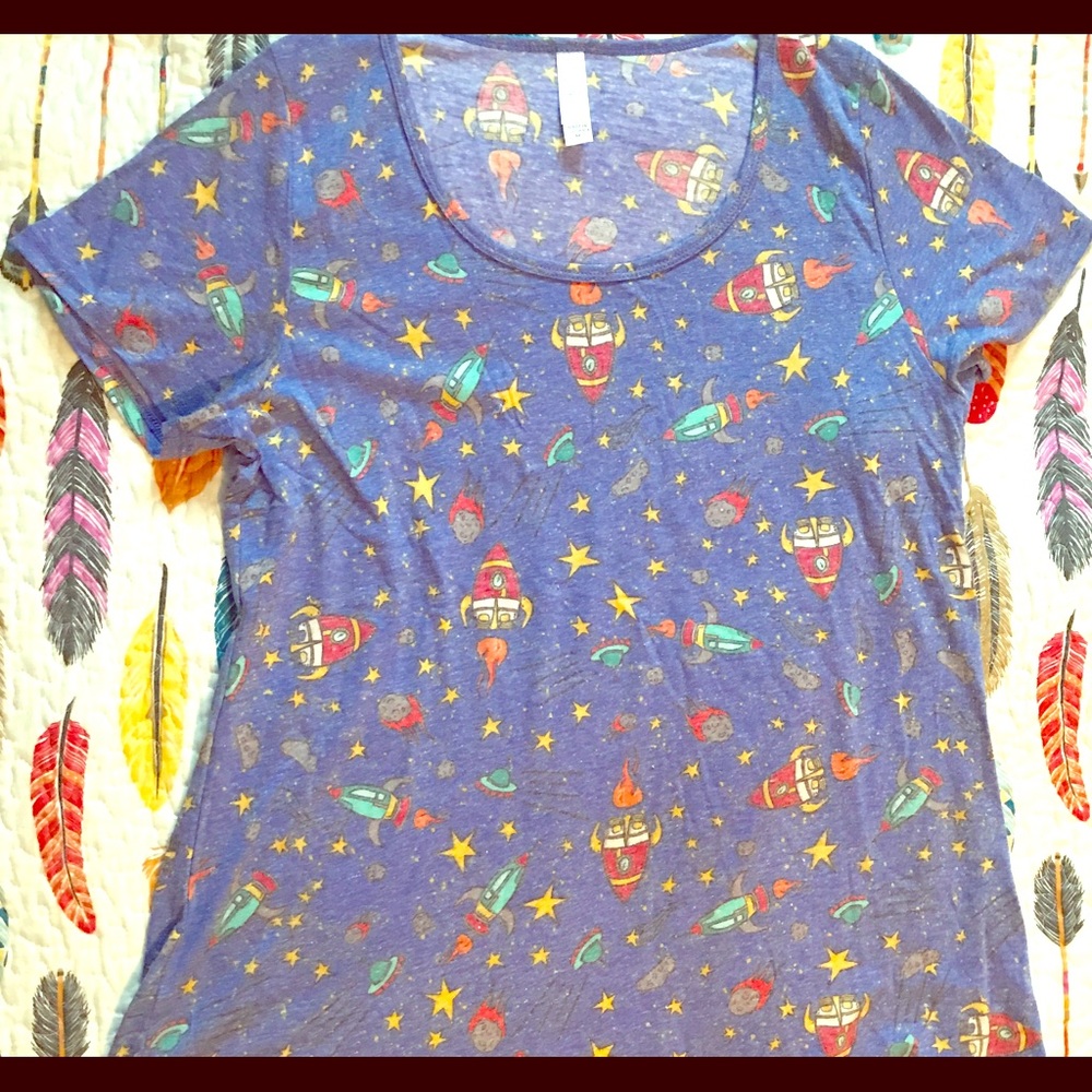 Vintage look space theme new with tags classic tee