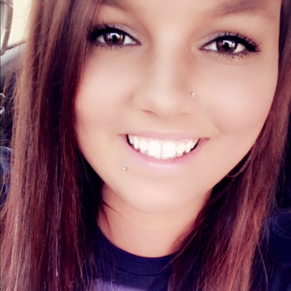 Meet your Posher, Kelsie