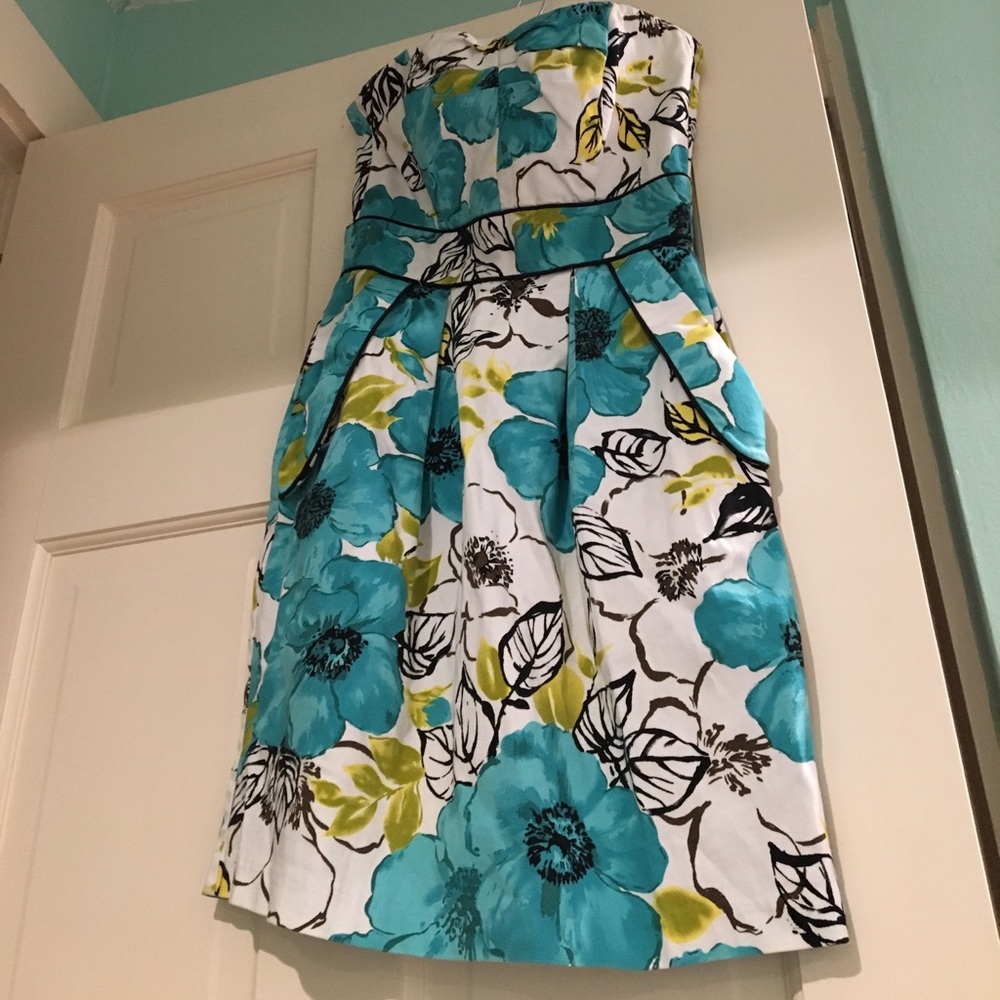 Strapless size 3 printed dress