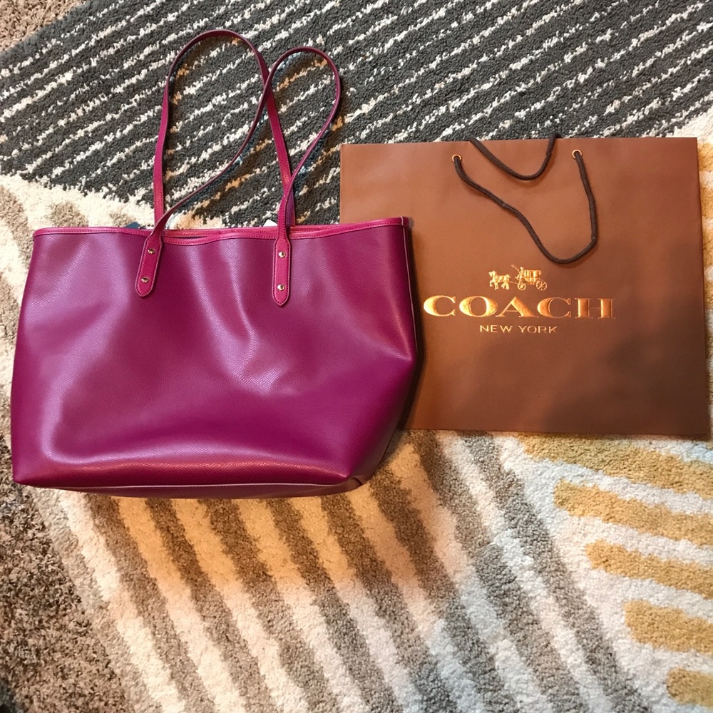 Authentic Coach tote/purse, 13"X11.5".